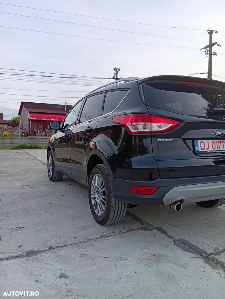 Ford Kuga 1.6 EcoBoost 2x4 Titanium - 4