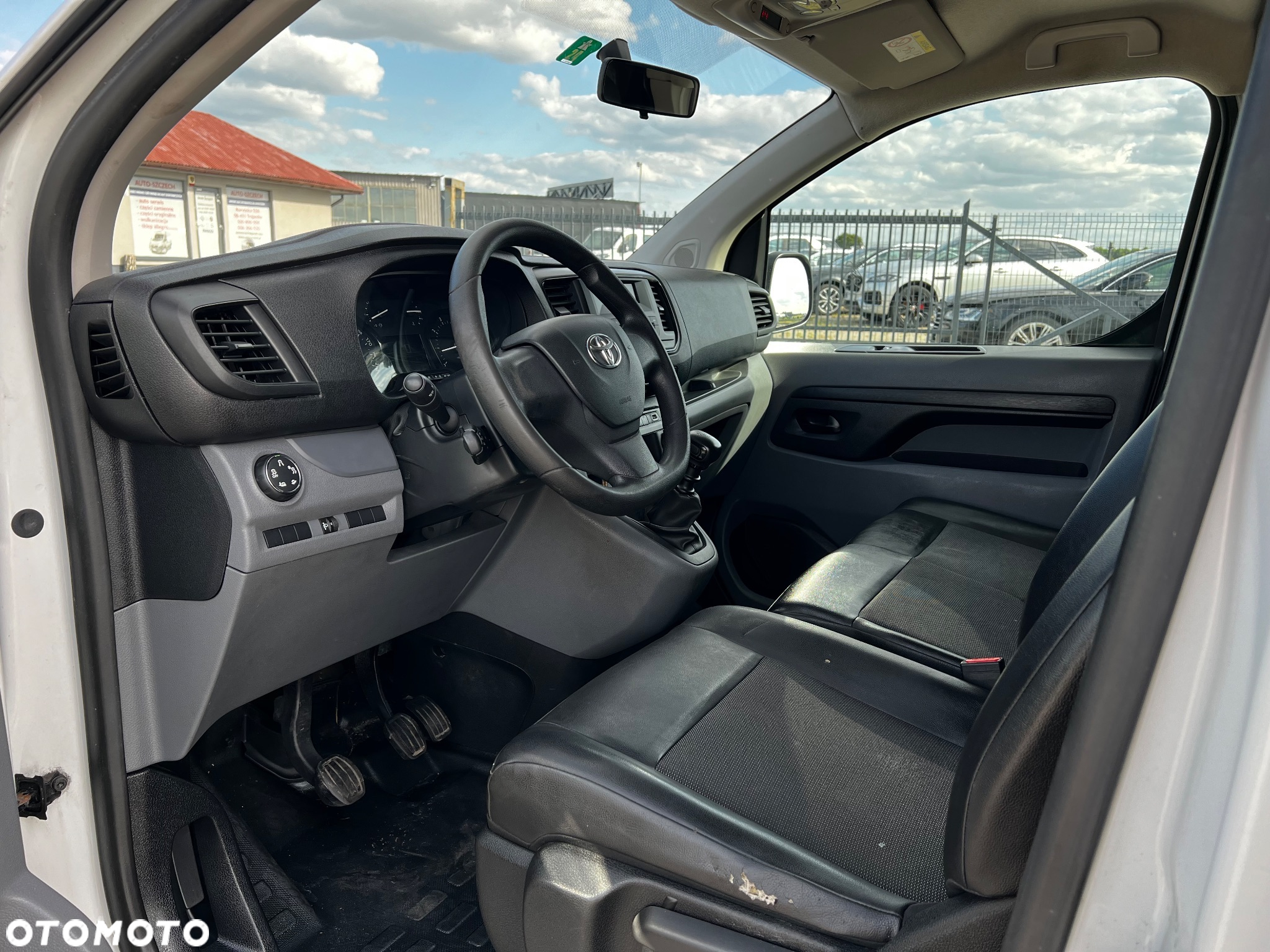 Toyota Proace - 10