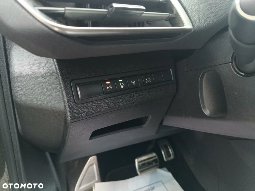 Peugeot 3008 PureTech 180 Stop & Start GPF EAT8 GT - 26