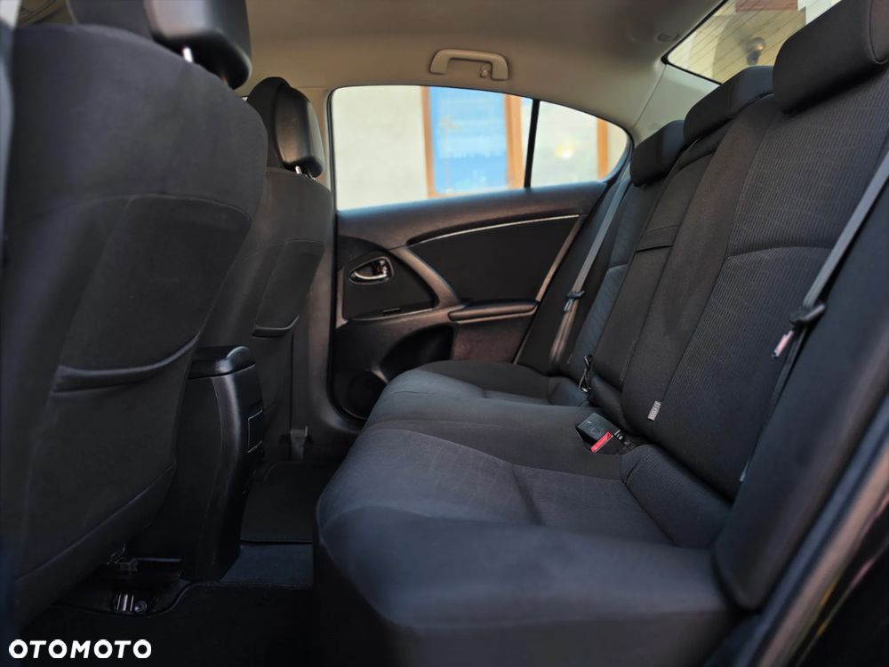 Toyota Avensis - 22