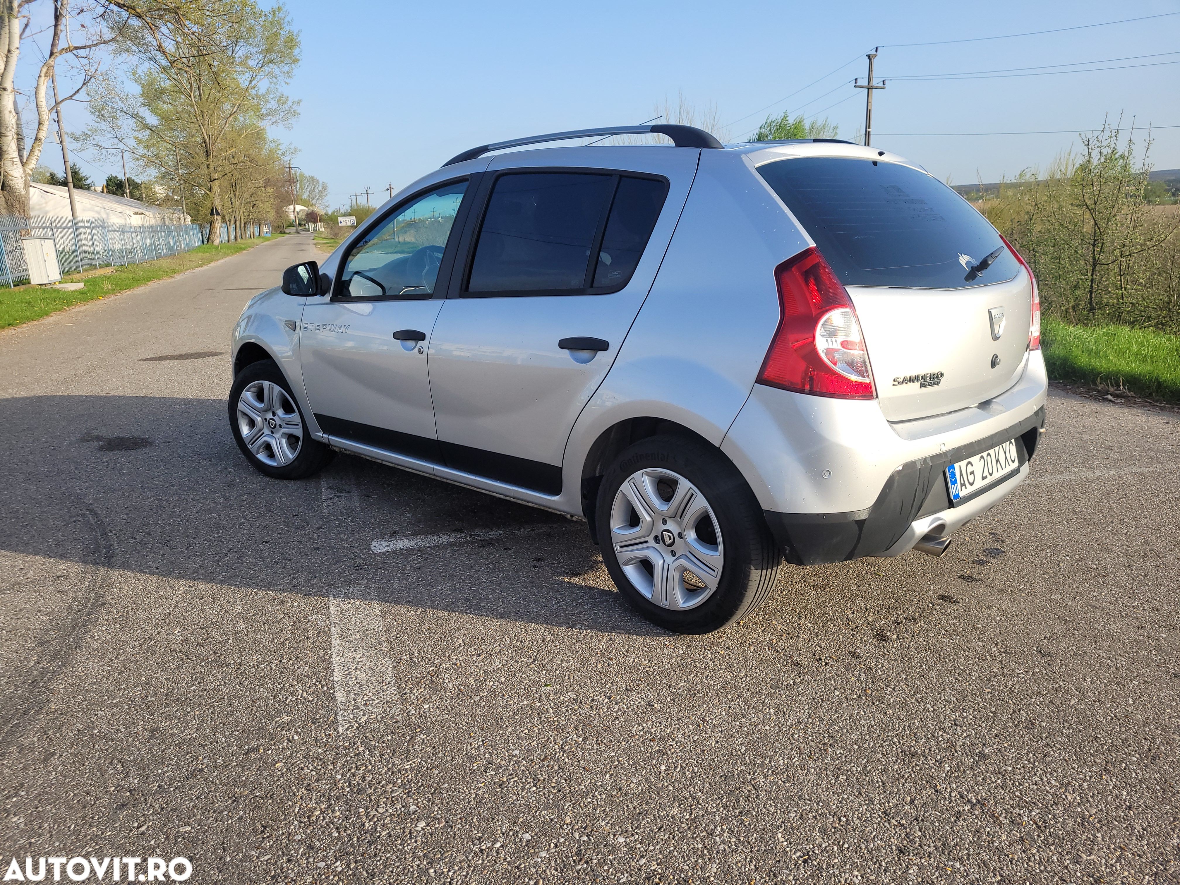Dacia Sandero 1.4 MPI Laureate - 4