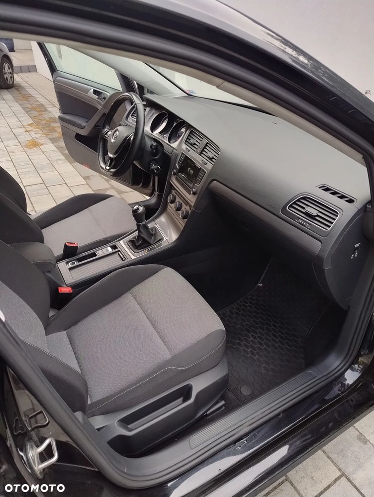 Volkswagen Golf 1.2 TSI BMT Comfortline - 11