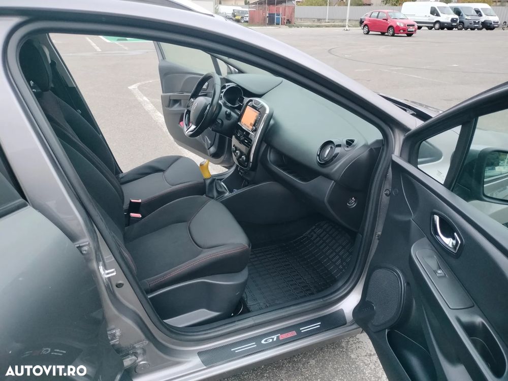 Renault Clio - 12