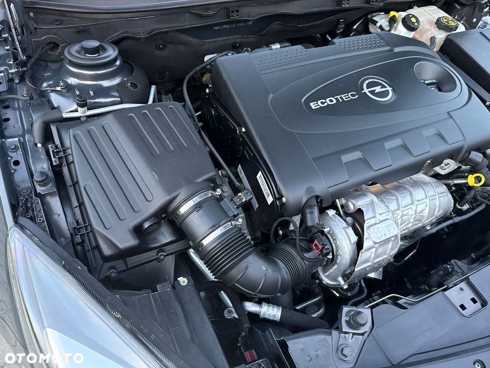 Opel Insignia - 10
