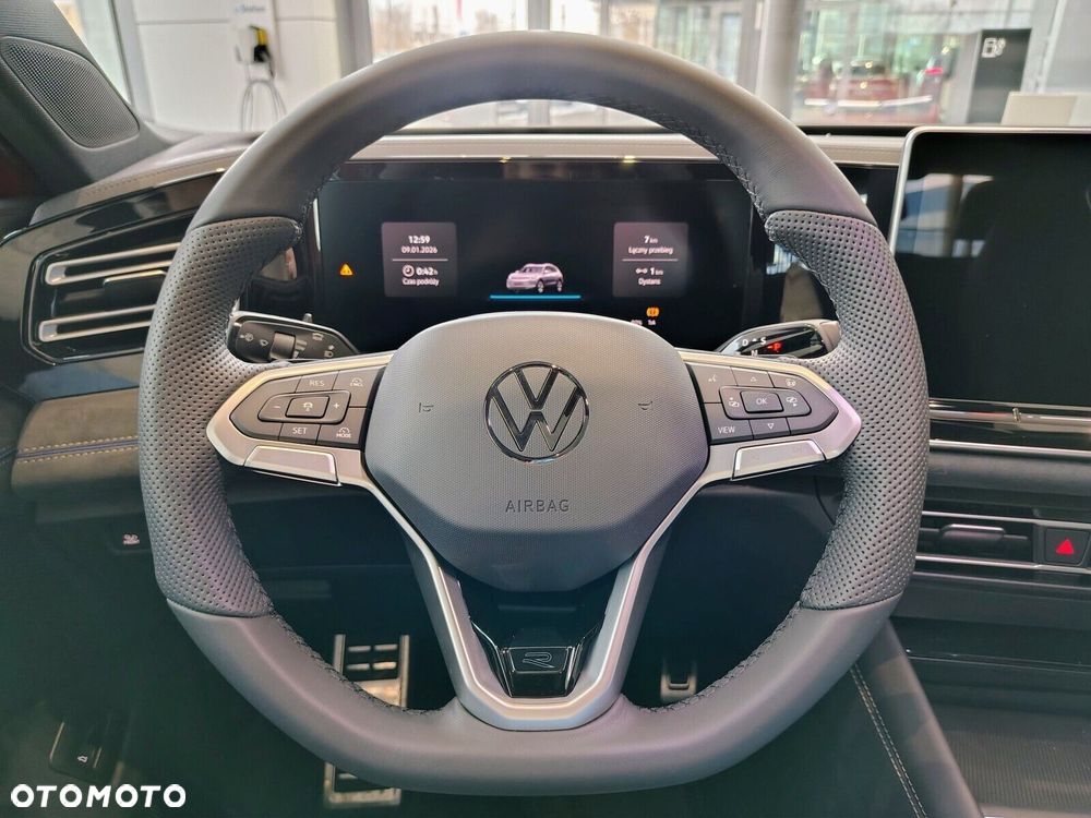 Volkswagen Tiguan - 10