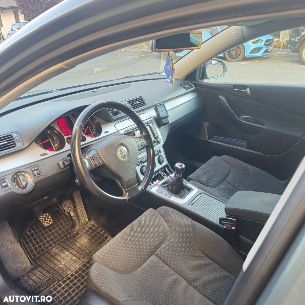 Volkswagen Passat 1.9 TDI DPF Comfortline - 13
