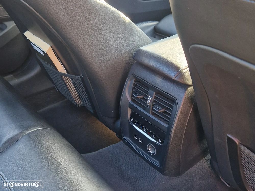 BMW 330 i Pack M Auto - 50