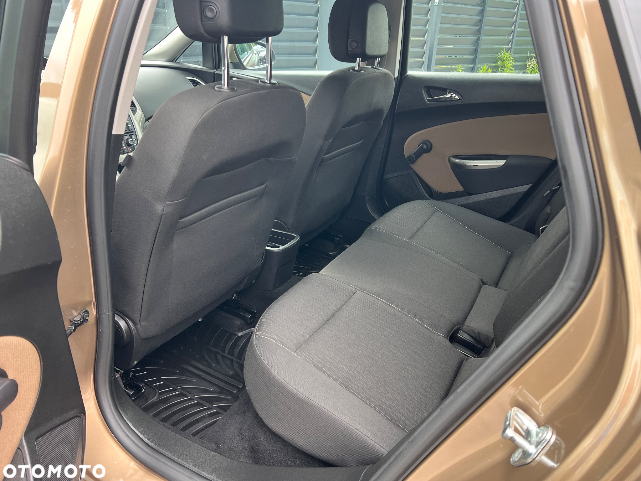 Opel Astra IV 1.4 T Essentia - 22
