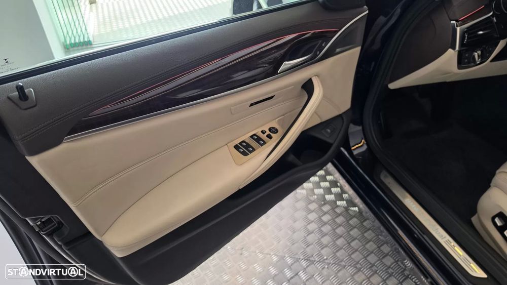 BMW 520 d Line Luxury Auto - 39