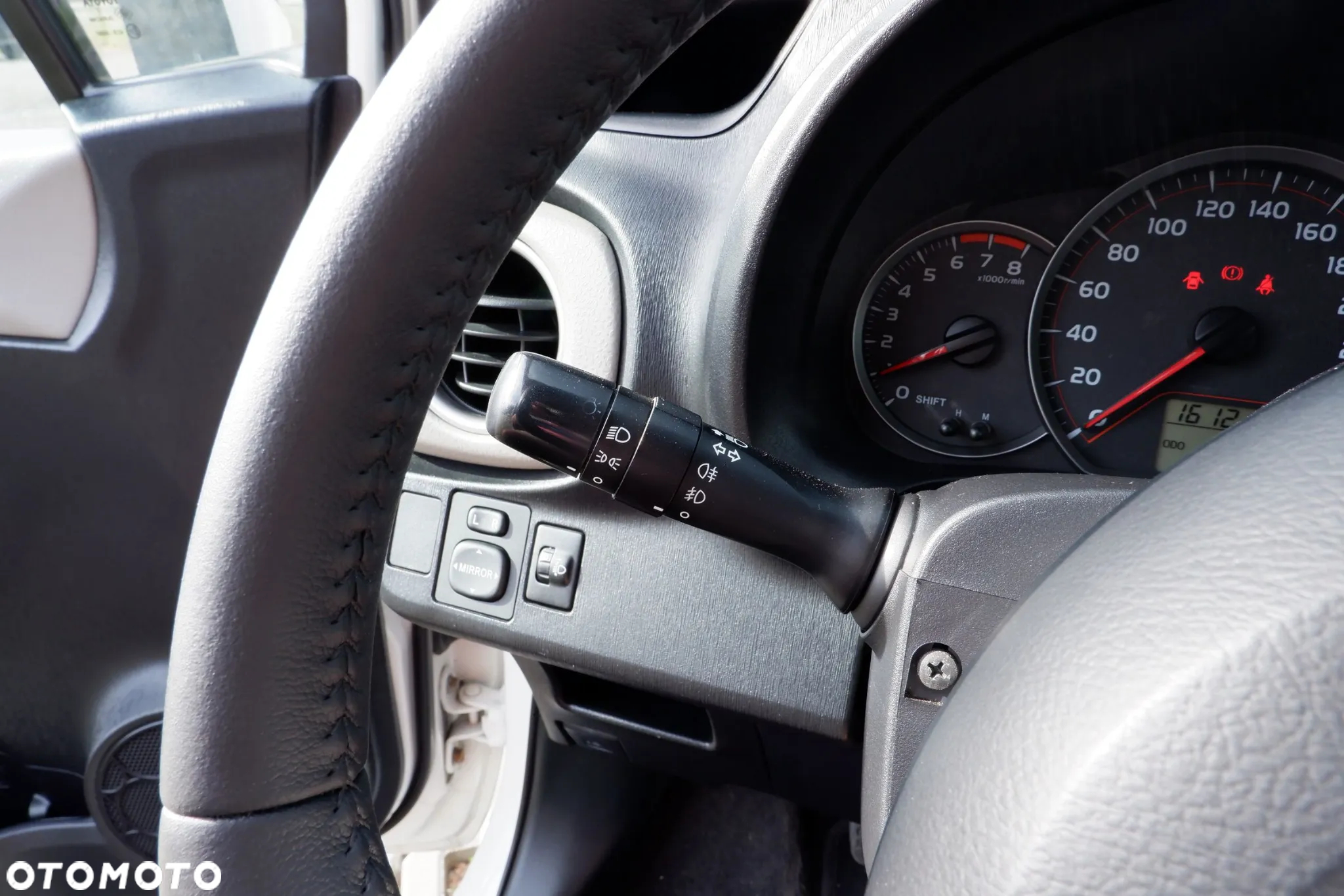 Toyota Yaris 1.0 Sol - 17