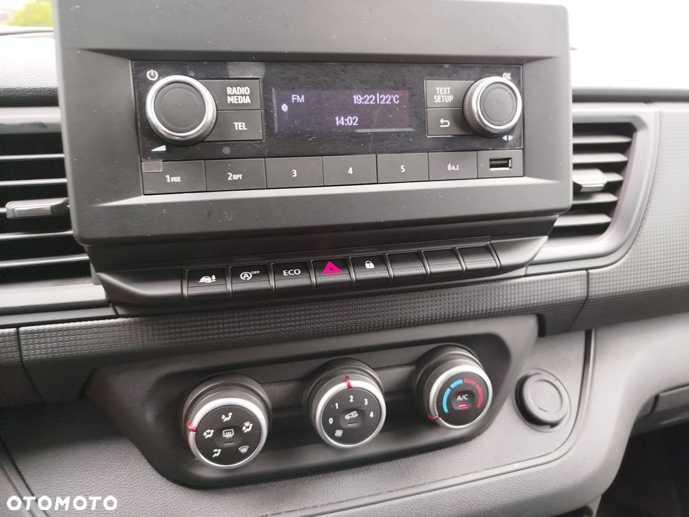 Renault TRAFIC - 10