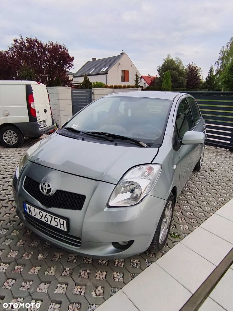 Toyota Yaris - 5