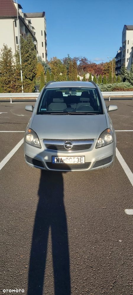 Opel Zafira - 1