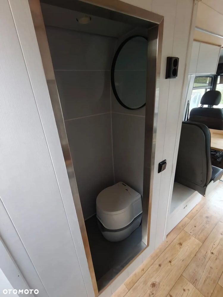 Mercedes-Benz 814 KAMPER LAZIENKA - 11