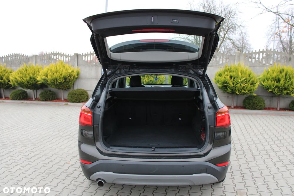 BMW X1 sDrive18d Advantage - 35