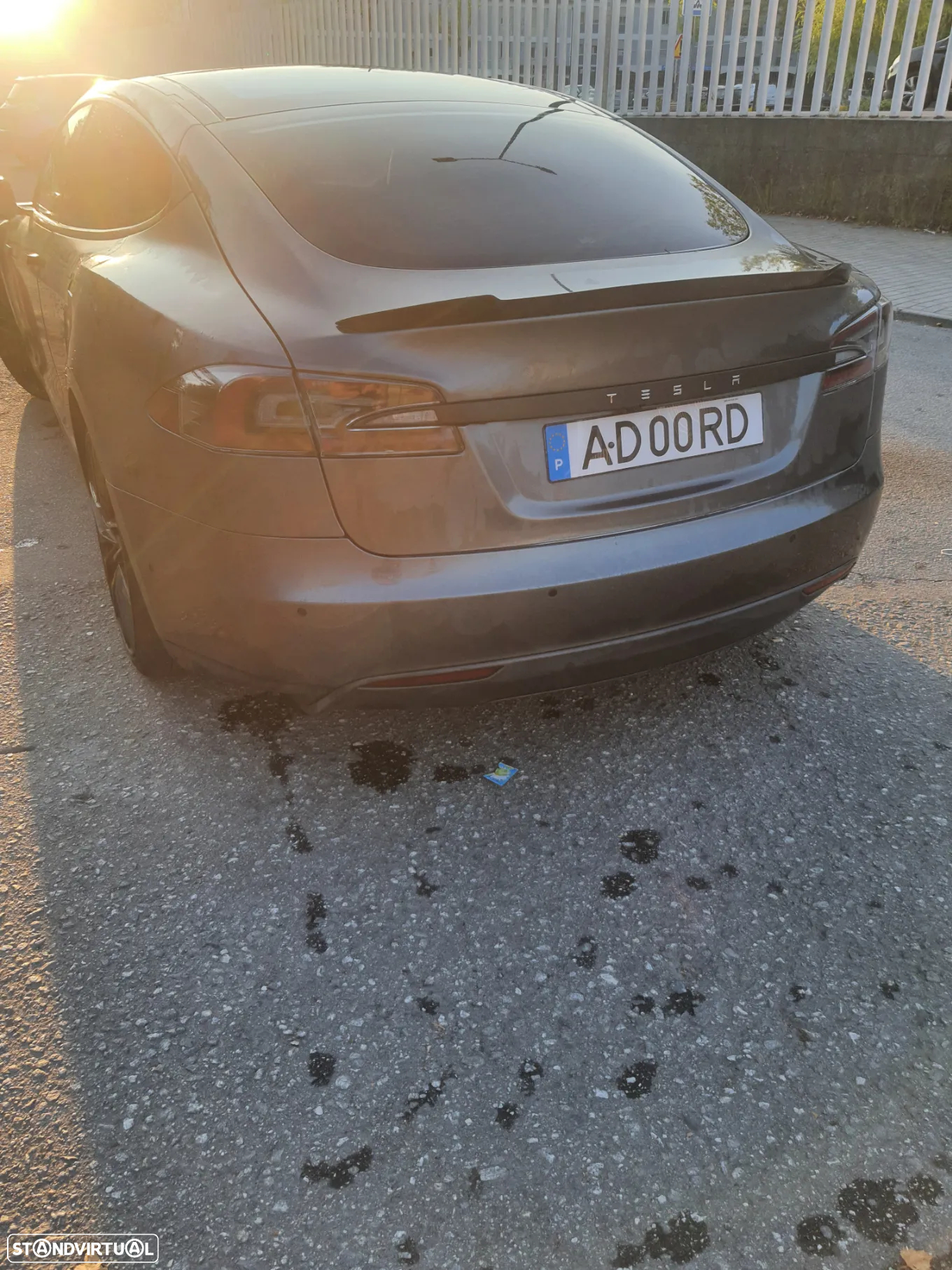 Tesla Model S 85D - 11