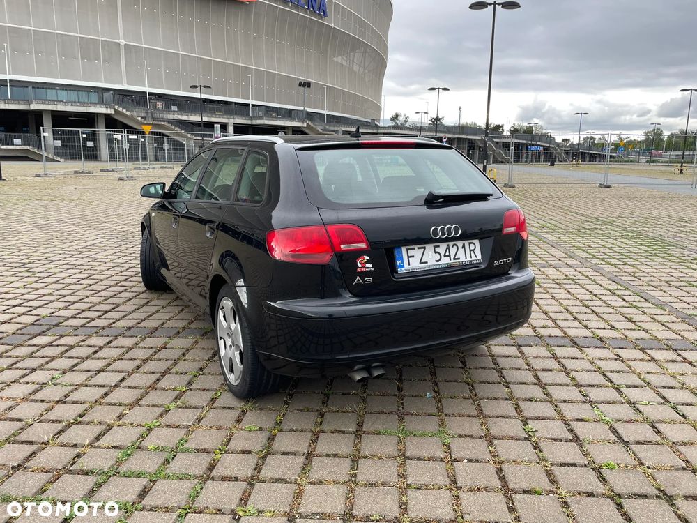 Audi A3 Sportback 2.0 TDI DPF Attraction - 4