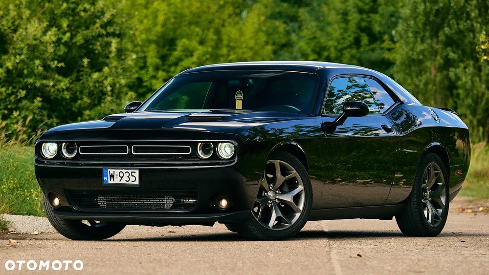 Dodge Challenger - 1