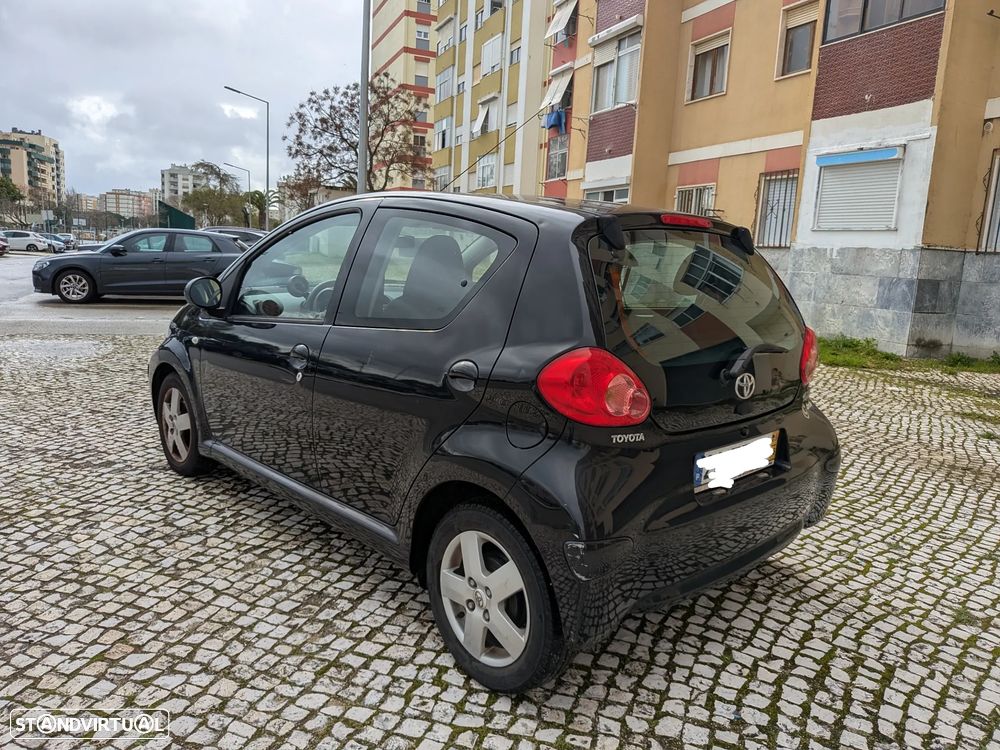 Toyota Aygo 1.0 + AC - 11