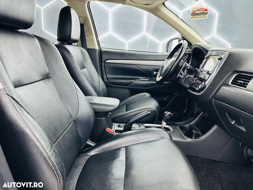 Mitsubishi Outlander 2.2 DI-D 4WD Automatik Diamant Edition - 16