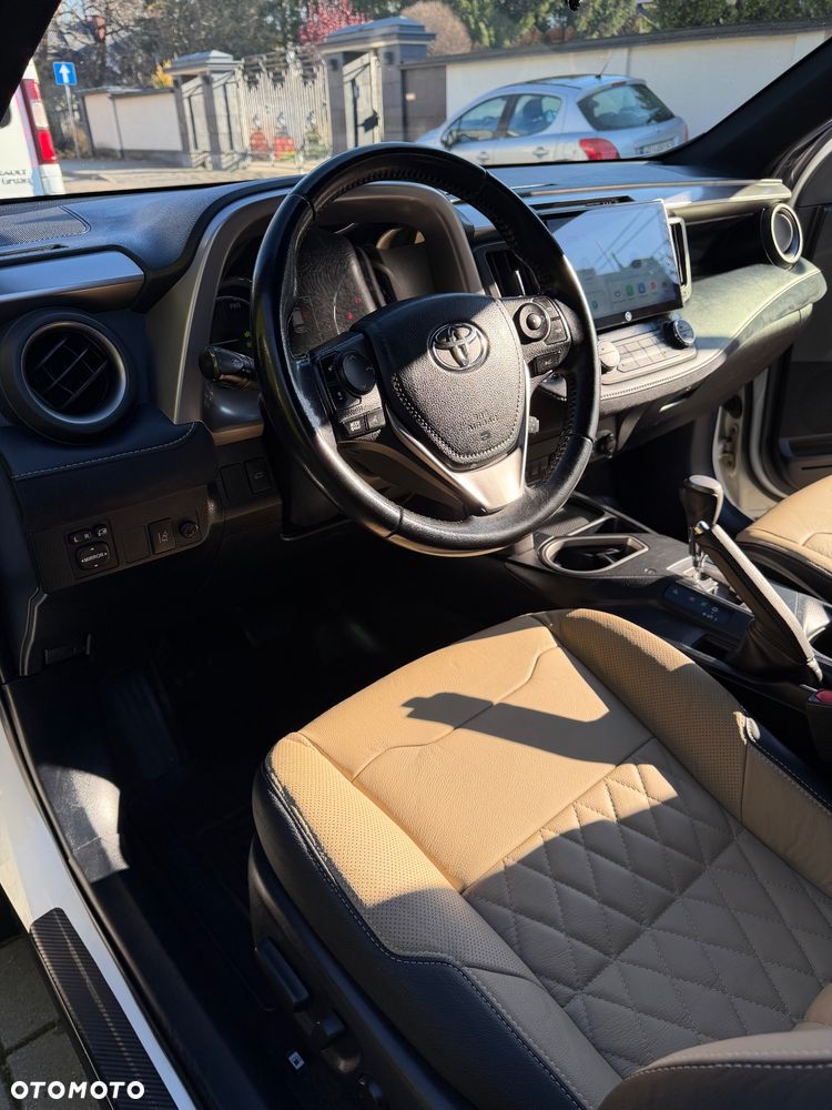 Toyota RAV4 Hybrid Prestige 4x4 - 19