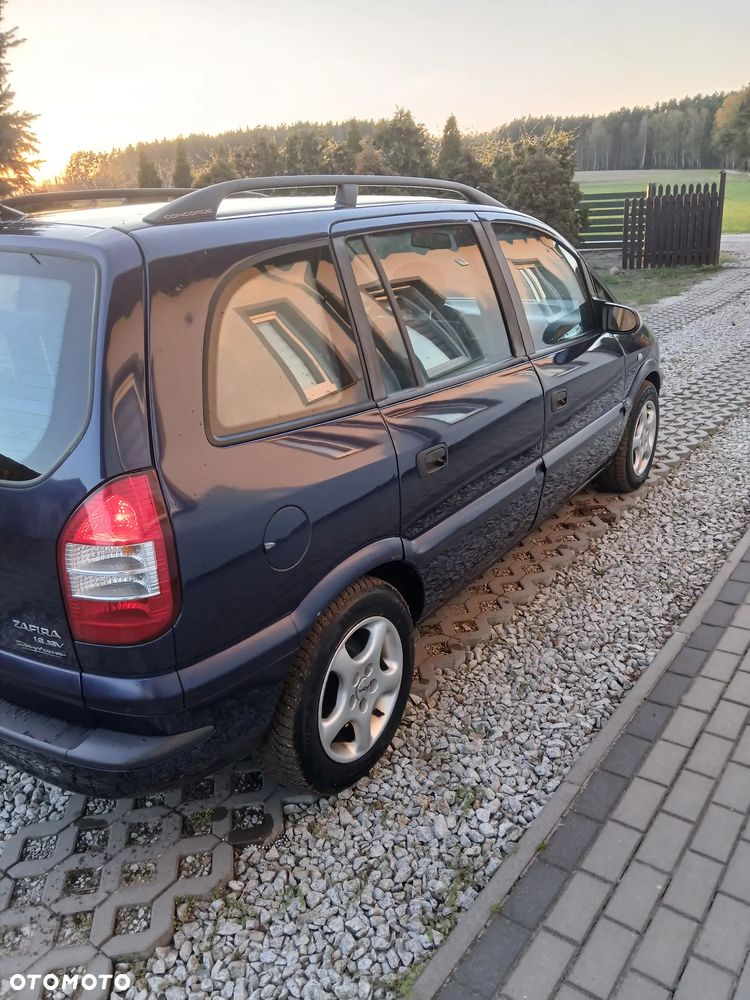 Opel Zafira 1.8 16V Elegance - 8
