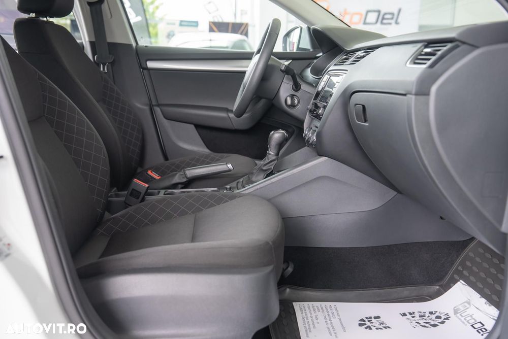 Skoda Octavia 1.6 FSI Automatik Ambiente - 15
