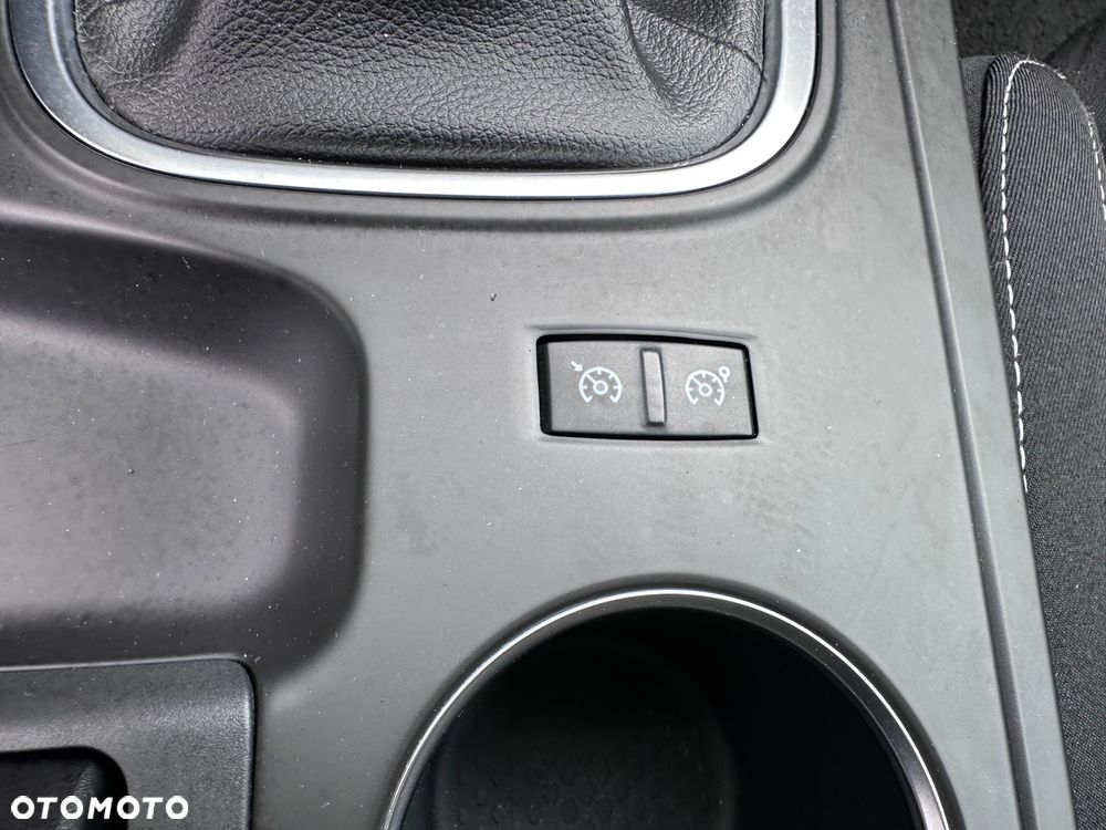 Renault Megane ENERGY TCe 100 LIFE - 31