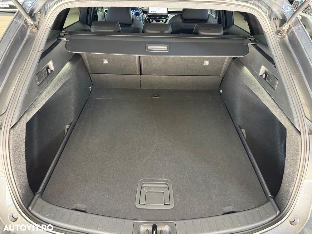 Toyota Corolla 1.8 Hybrid Touring Sports Team Deutschland - 21