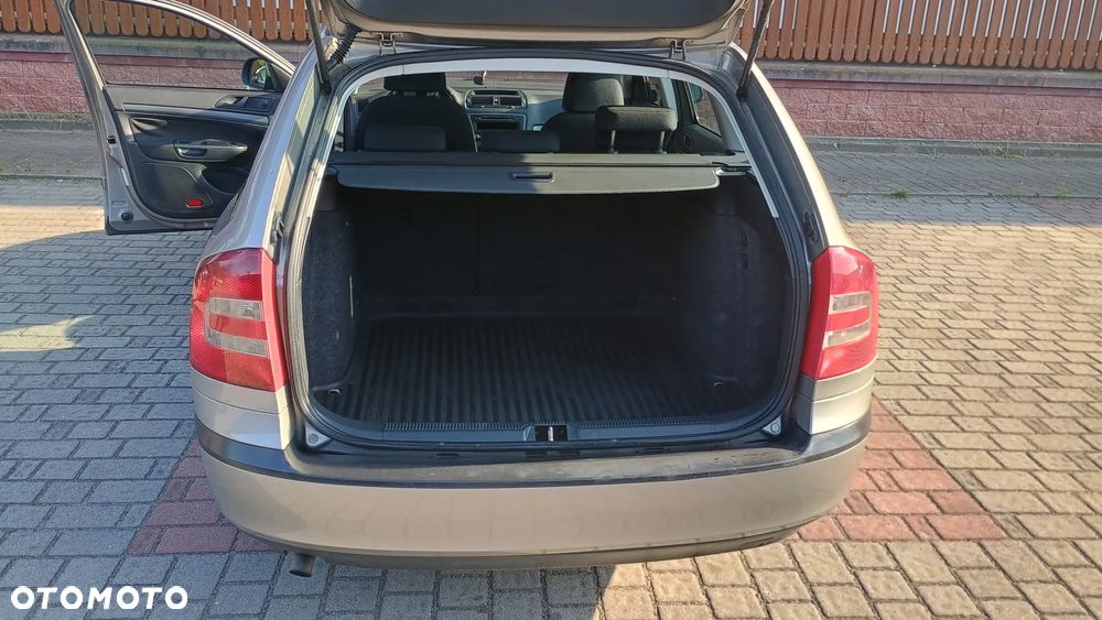 Skoda Octavia 1.6 Tour - 7