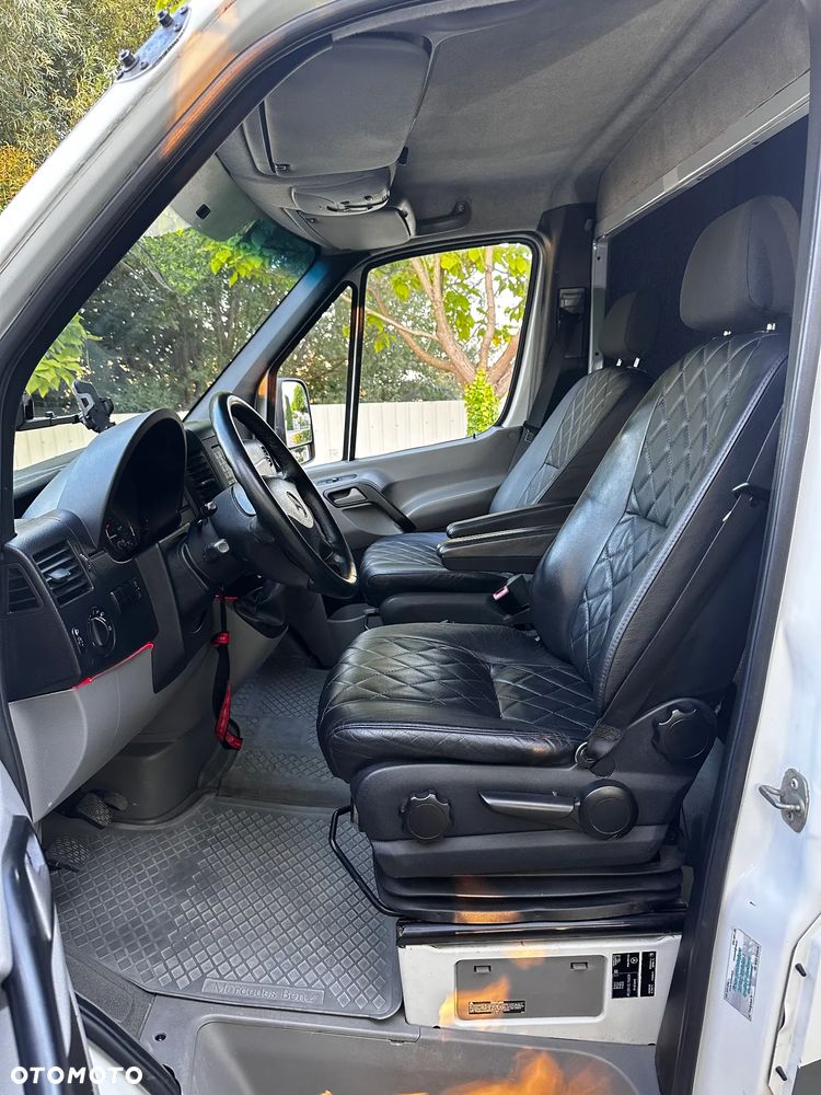Mercedes-Benz Sprinter - 8