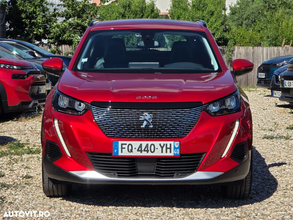Peugeot 2008 PureTech 130 EAT8 GT - 4