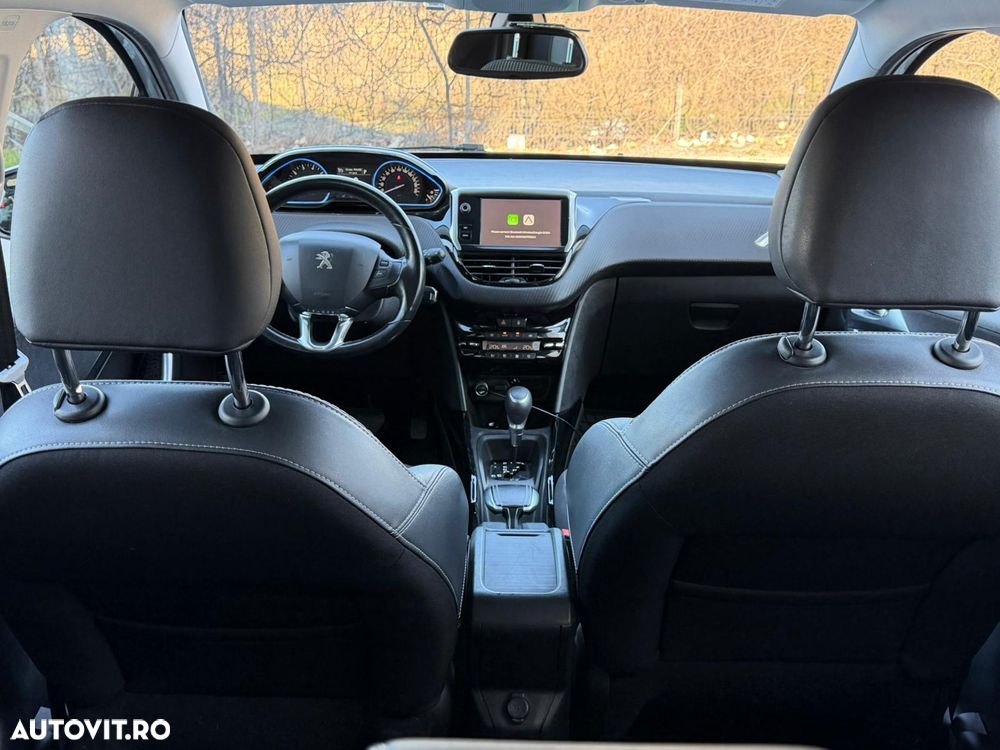 Peugeot 2008 1.2 PureTech Turbo EAT6 S&S Allure - 22