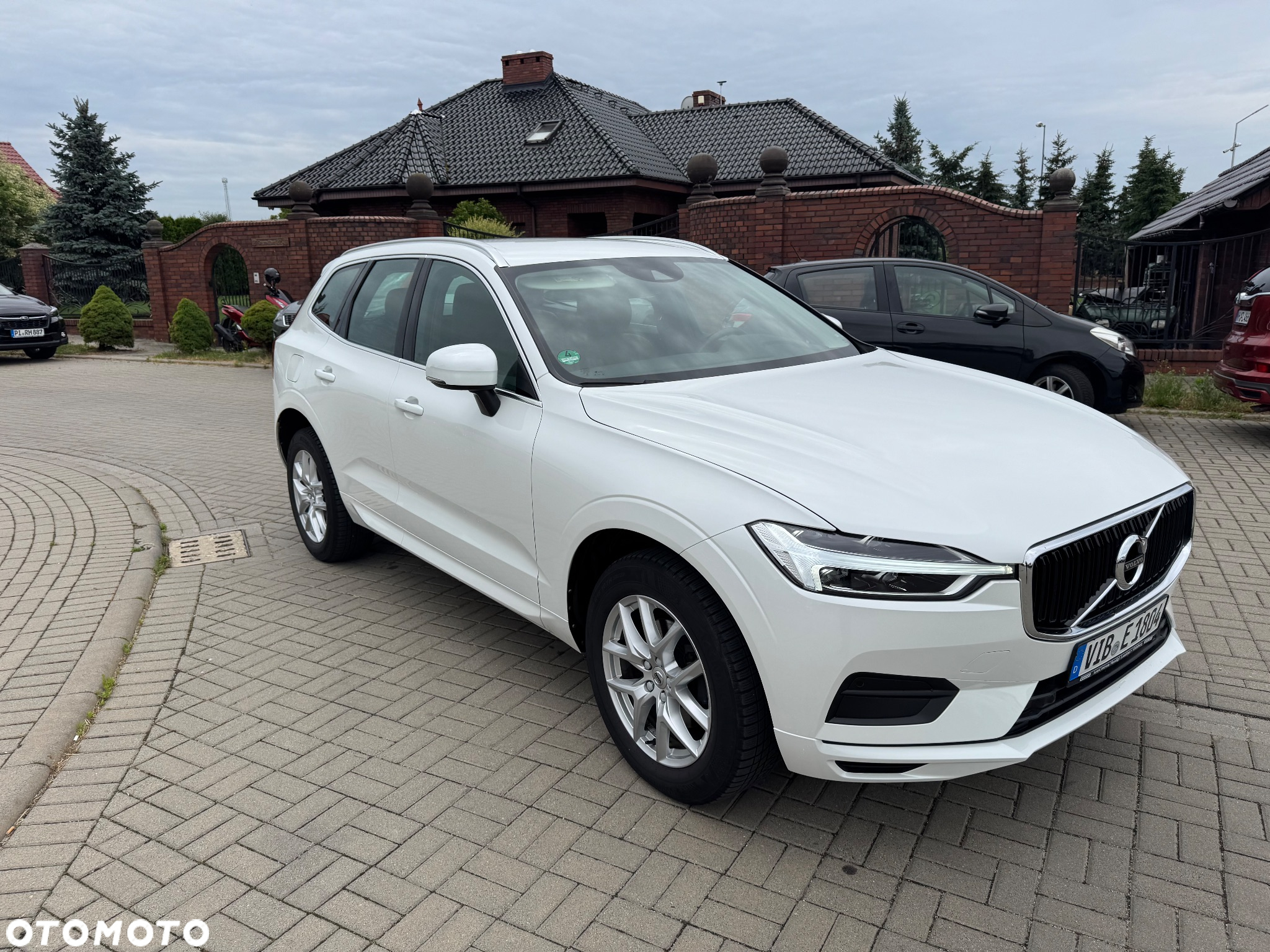 Volvo XC 60 B4 D Geartronic Momentum Pro - 8