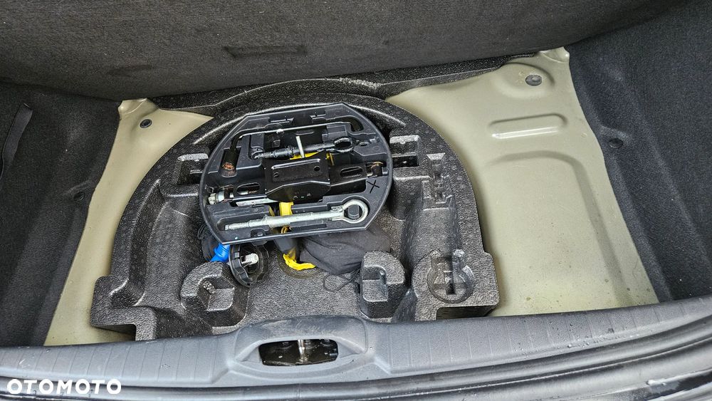 Peugeot 208 82 VTI Style - 11