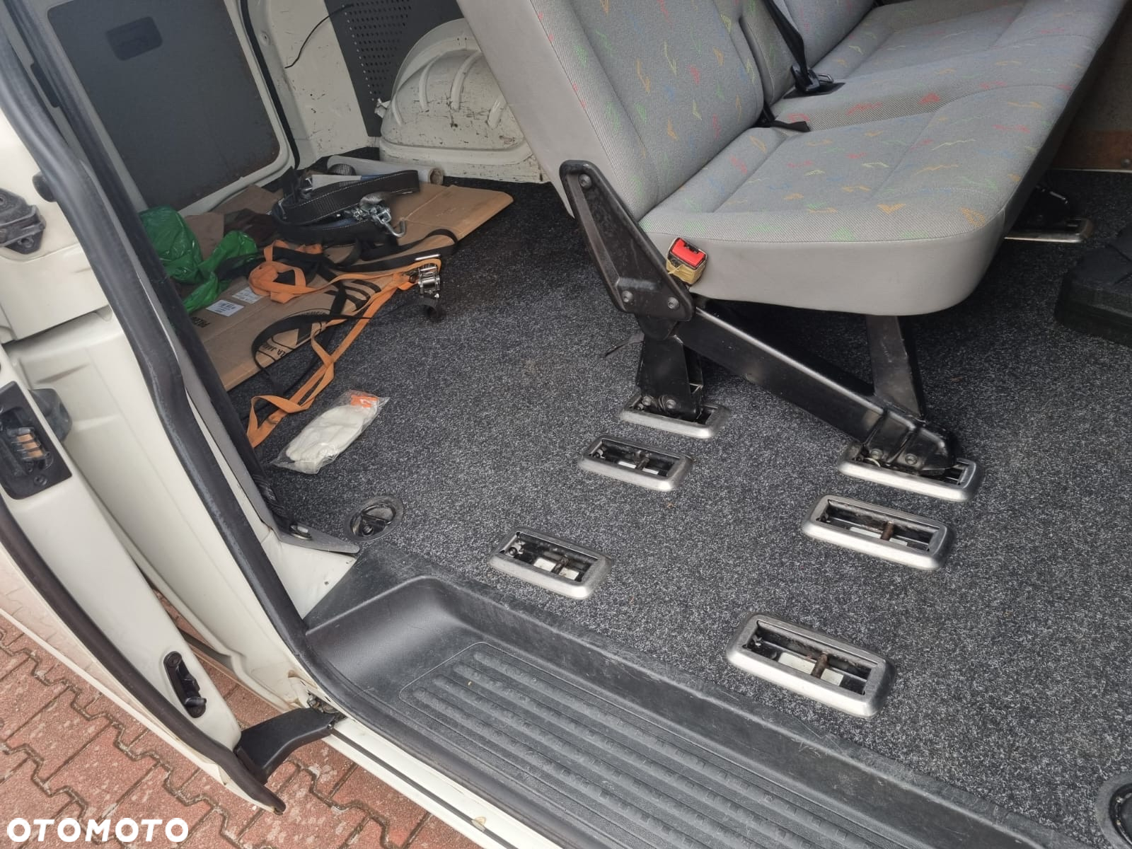 Volkswagen Transporter T5 TDI L2 - 16