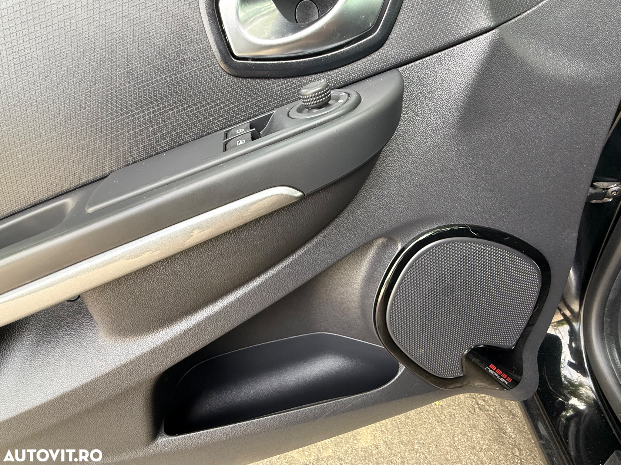 Renault Clio (Energy) TCe 90 Start & Stop LIMITED - 8