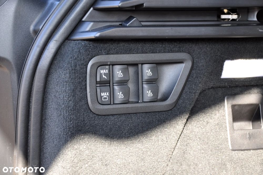 BMW X7 - 32