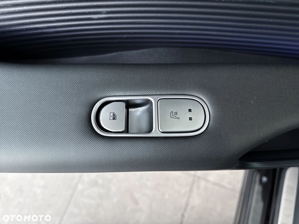 Hyundai IONIQ 6 77kWh Black Edition - 22