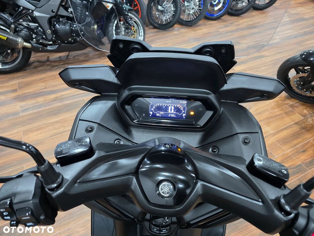 Yamaha X-max - 4