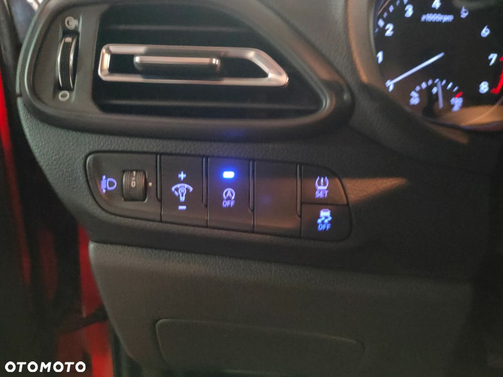 Hyundai i30 1.5 T-GDI 48V Smart - 9