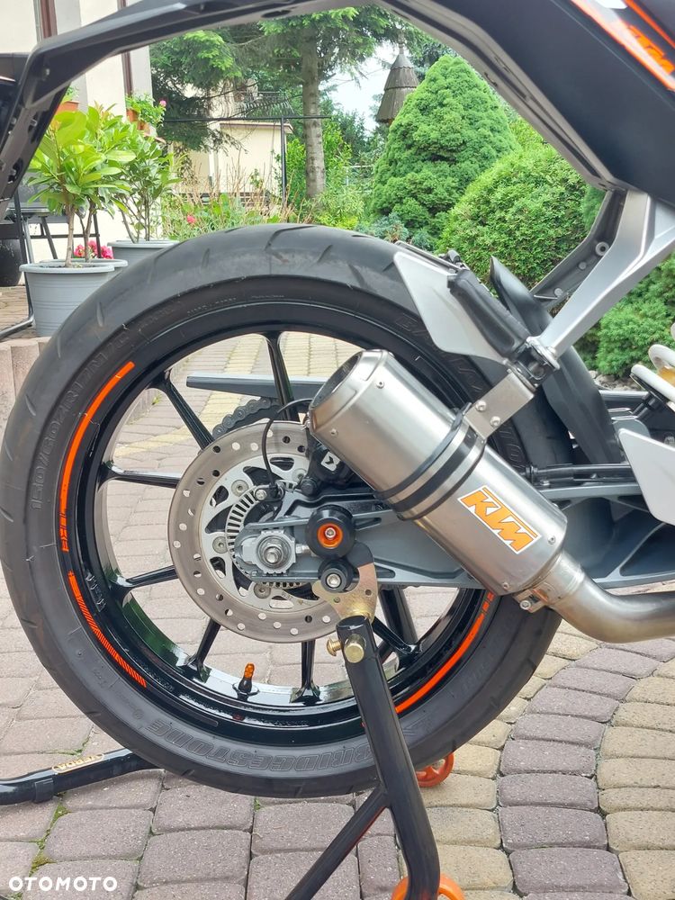 KTM Duke 125 - 19