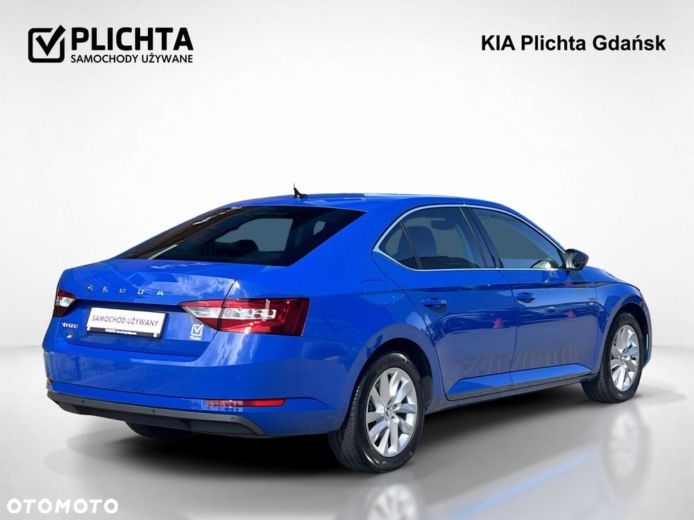 Skoda Superb 2023 photo 5