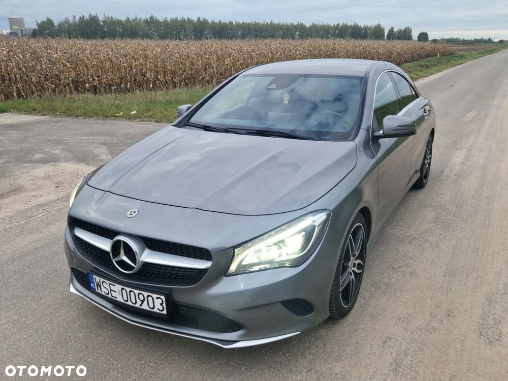 Mercedes-Benz CLA 200 7G-DCT AMG Line - 27