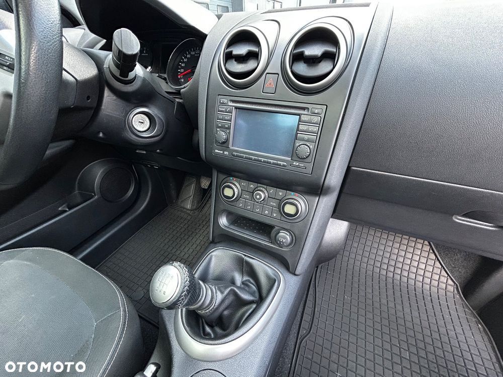 Nissan Qashqai 2.0 Lounge - 15