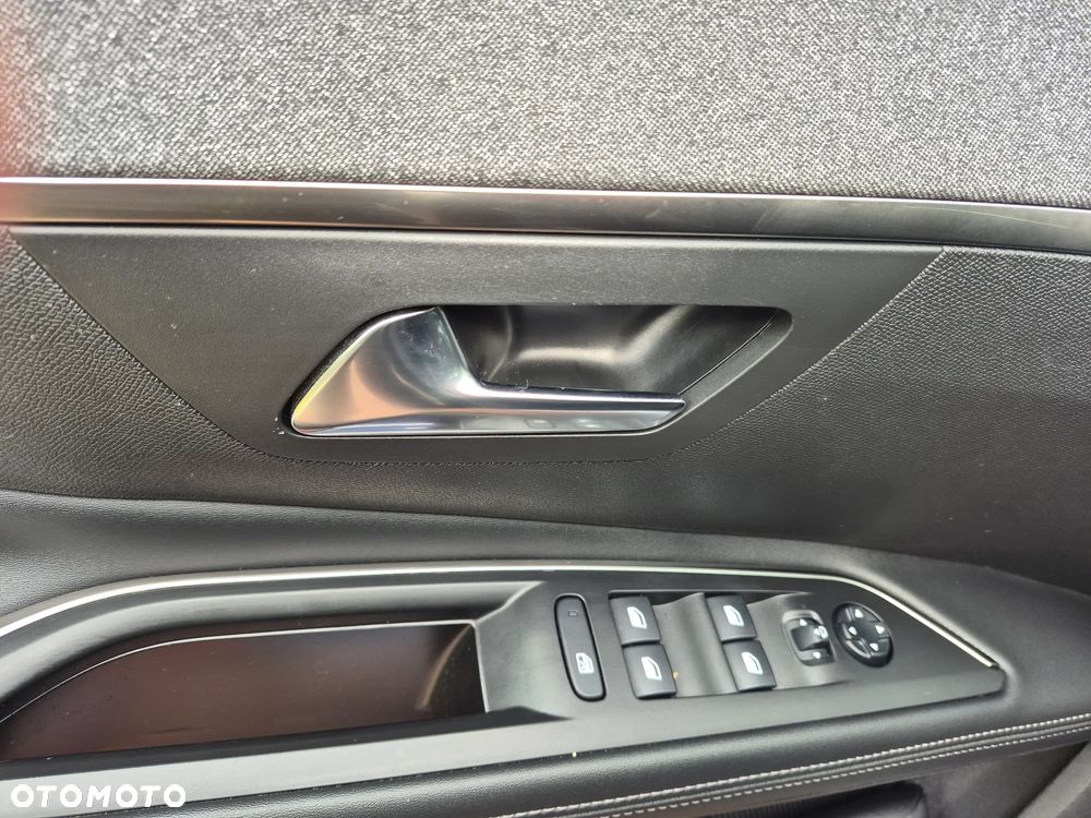 Peugeot 5008 BlueHDi 130 Allure - 6