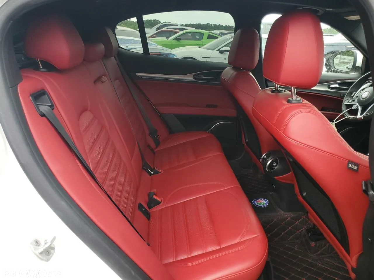 Alfa Romeo Stelvio 2.0 Turbo 16V AT8-Q4 Veloce Ti - 10