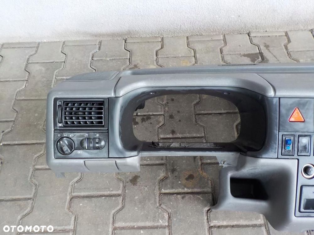 VW T4 99-03 R DESKA KOKPIT KONSOLA - 2