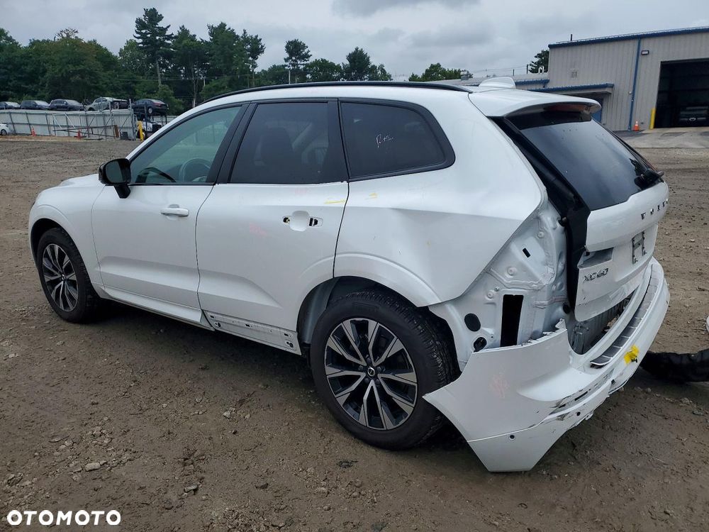 Volvo XC 60 B5 B Momentum Pro - 3
