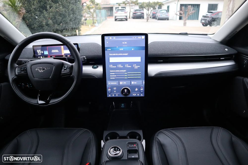 Ford Mustang Mach-E Standard - 30